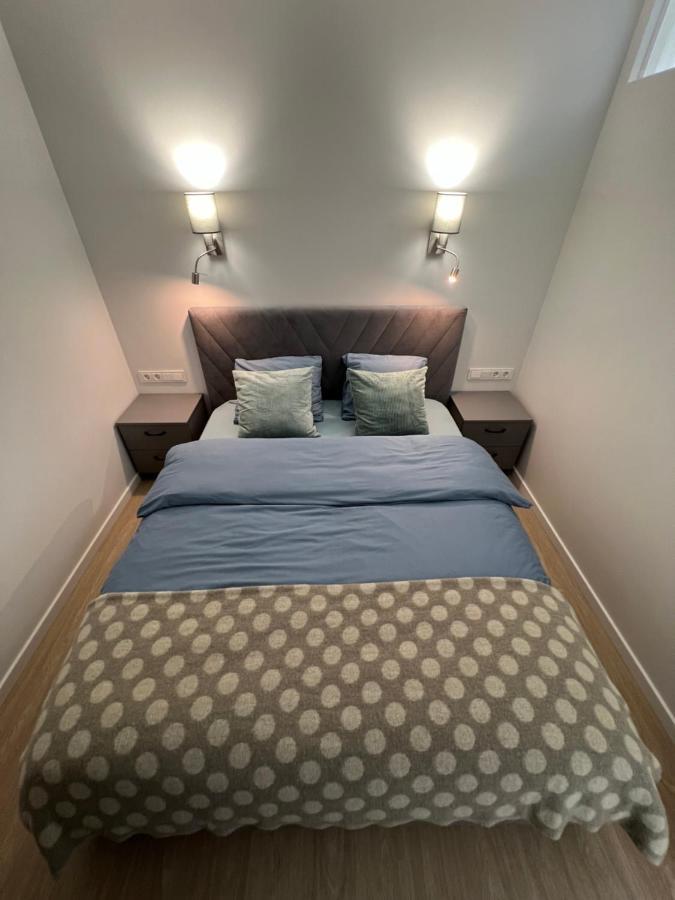 Bell Tower Apartment Плунге Экстерьер фото
