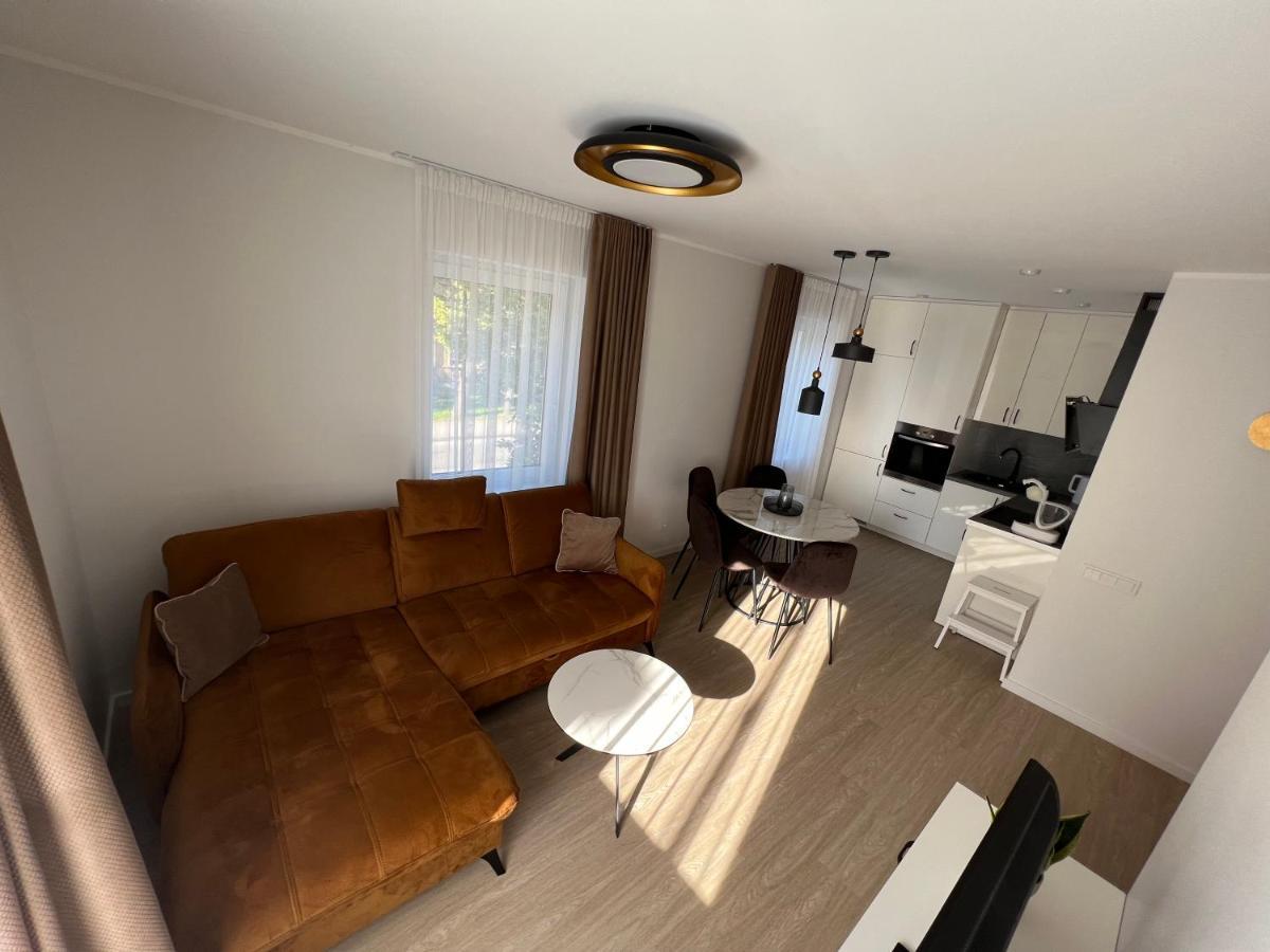 Bell Tower Apartment Плунге Экстерьер фото